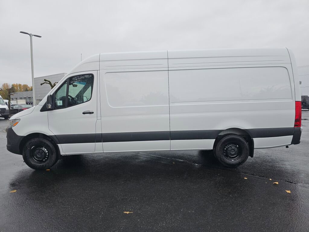 New 2025 Mercedes-Benz Sprinter 2500 image 3