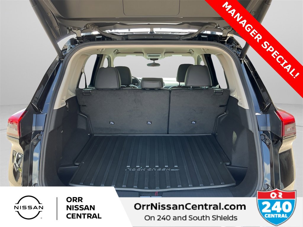 Certified 2025 Nissan Rogue SV image 14