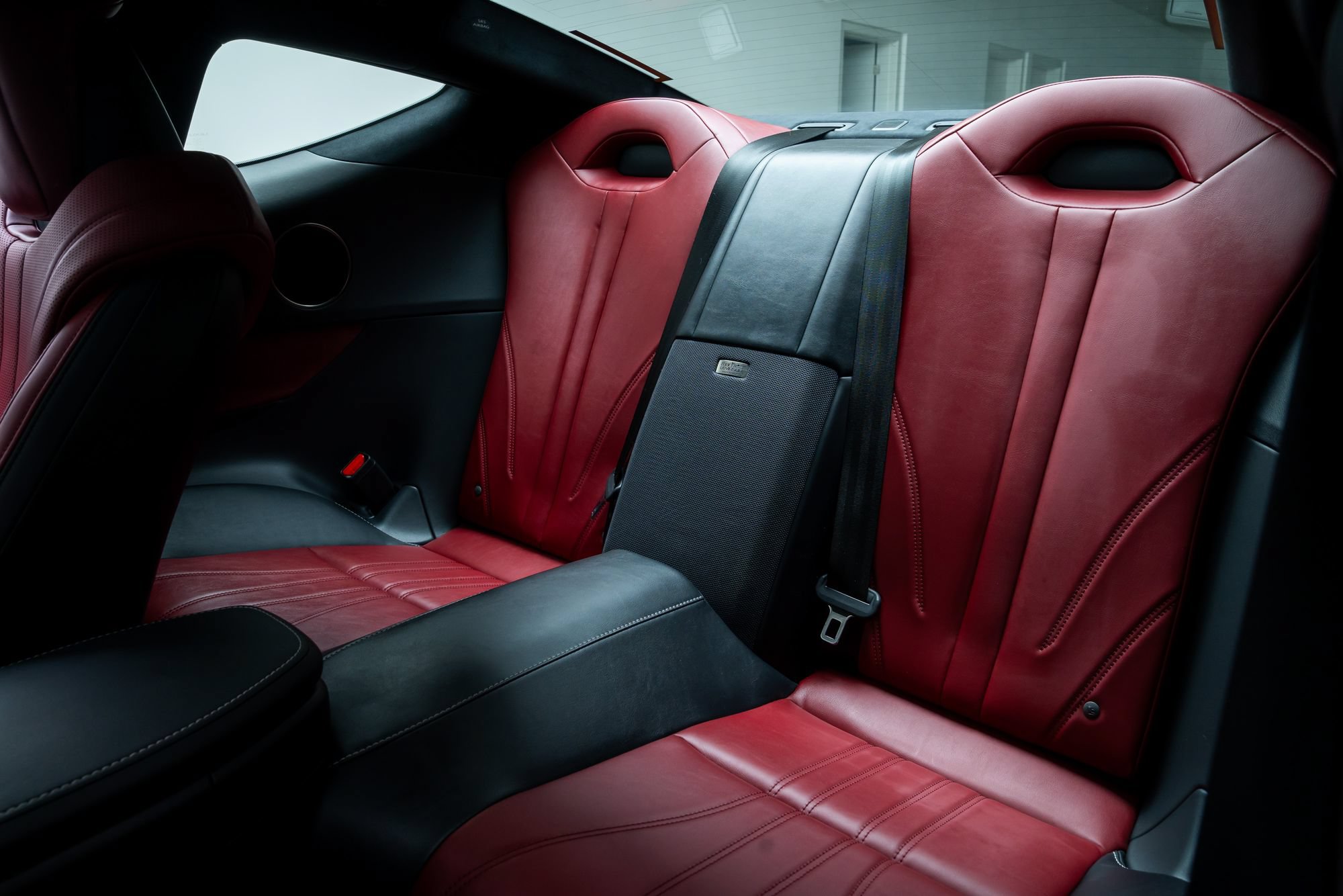Used 2018 Lexus LC 500 Coupe w/ Touring Package RWD image 25