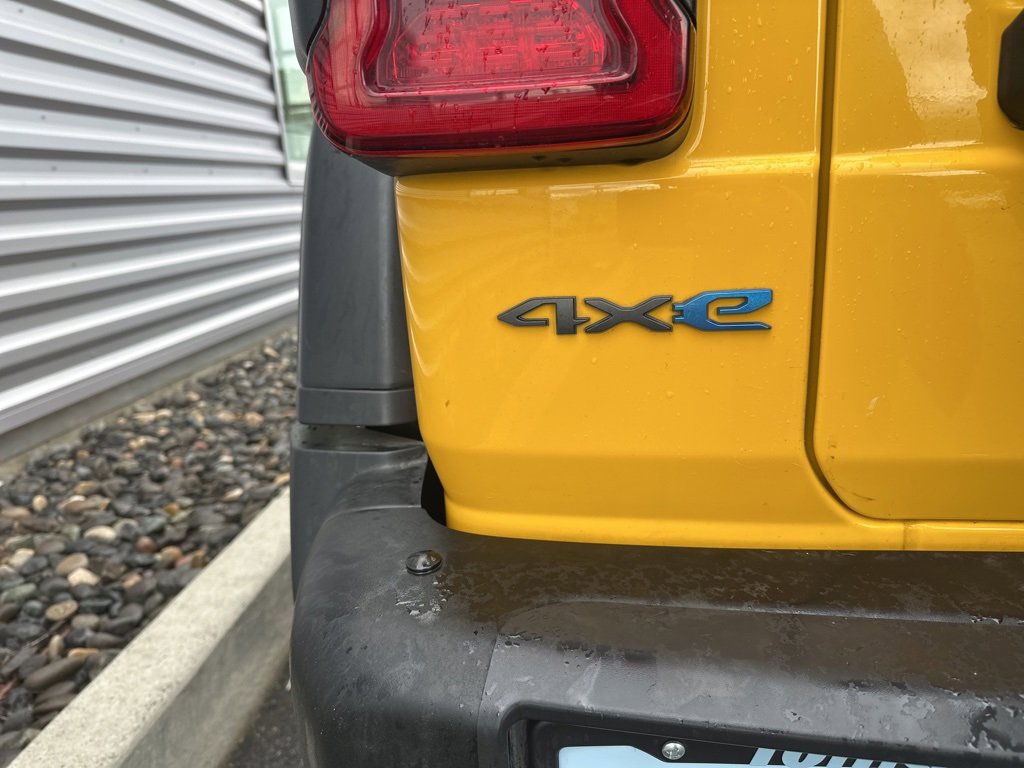 Used 2021 Jeep Wrangler Unlimited Rubicon 4xe w/ Steel Bumper Group image 31