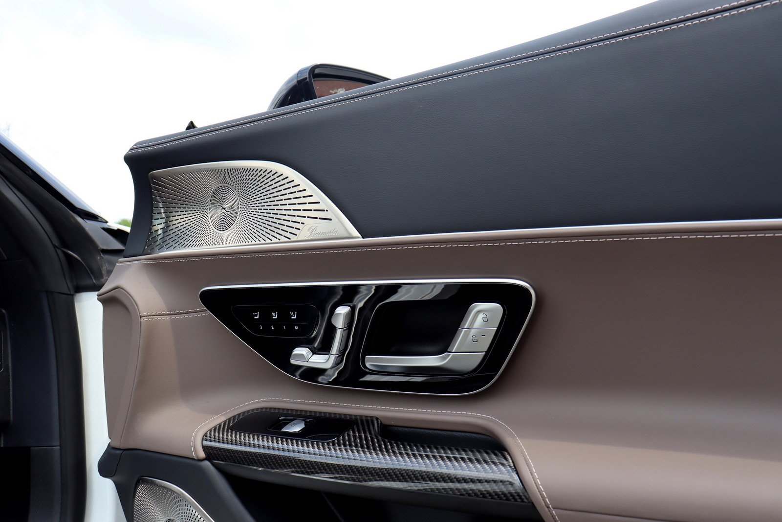 Used 2025 Mercedes-Benz SL 63 AMG 4MATIC image 22