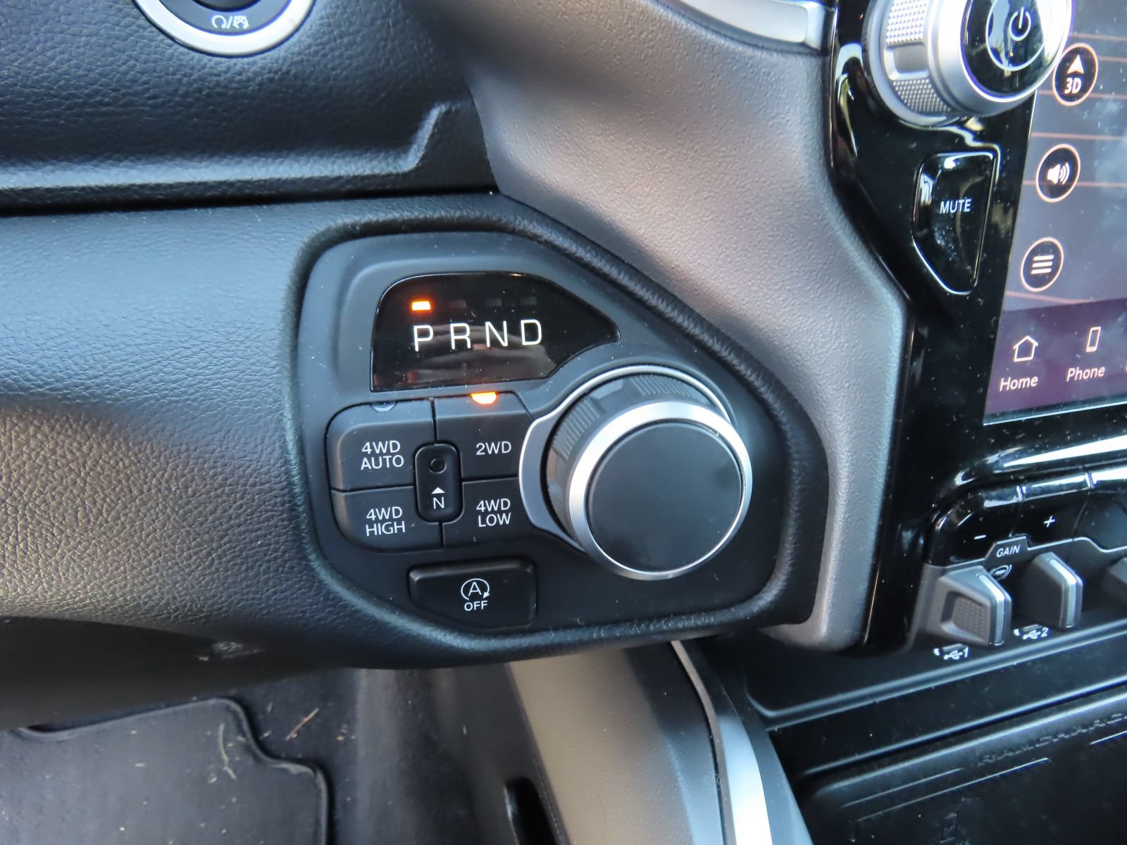 Used 2025 RAM 1500 Big Horn AWD/4WD image 26