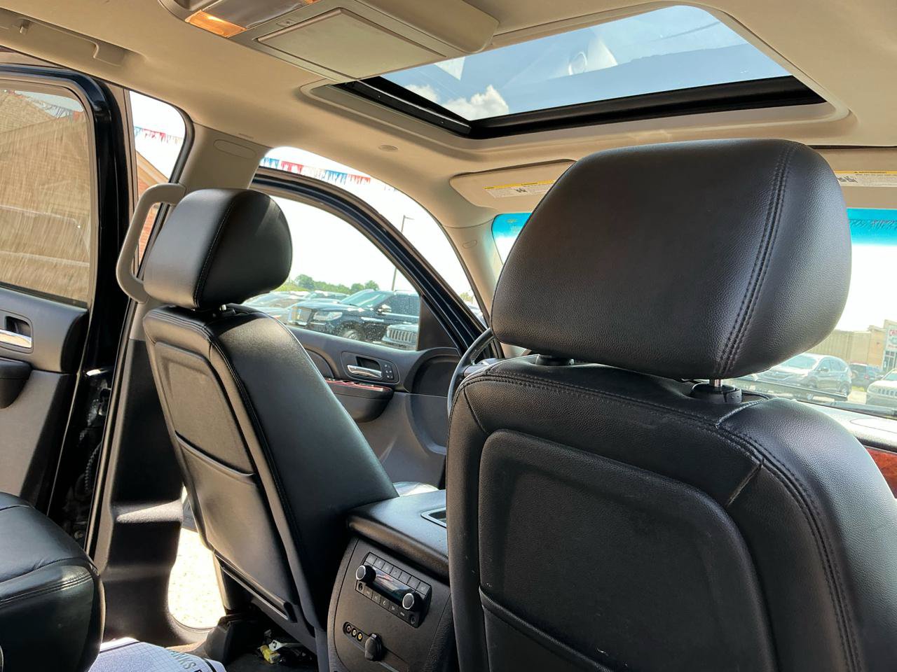 Used 2012 Chevrolet Suburban LTZ AWD/4WD image 21