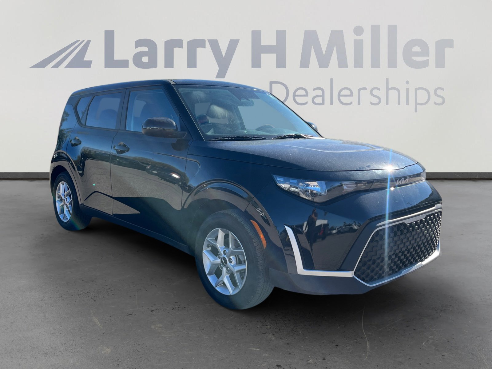 Used 2025 Kia Soul LX image 7