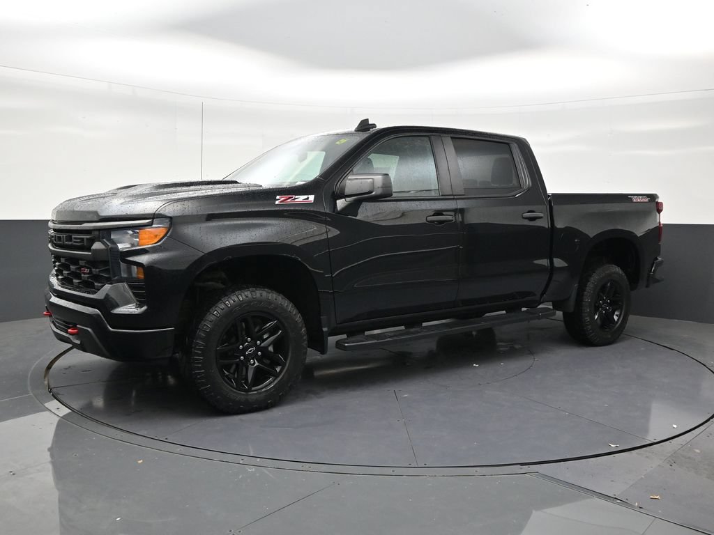 Used 2023 Chevrolet Silverado 1500 Custom Trail Boss AWD/4WD image 3