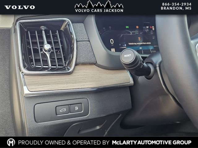 New 2025 Volvo XC90 T8 Plus w/ Protection Package Premier image 20