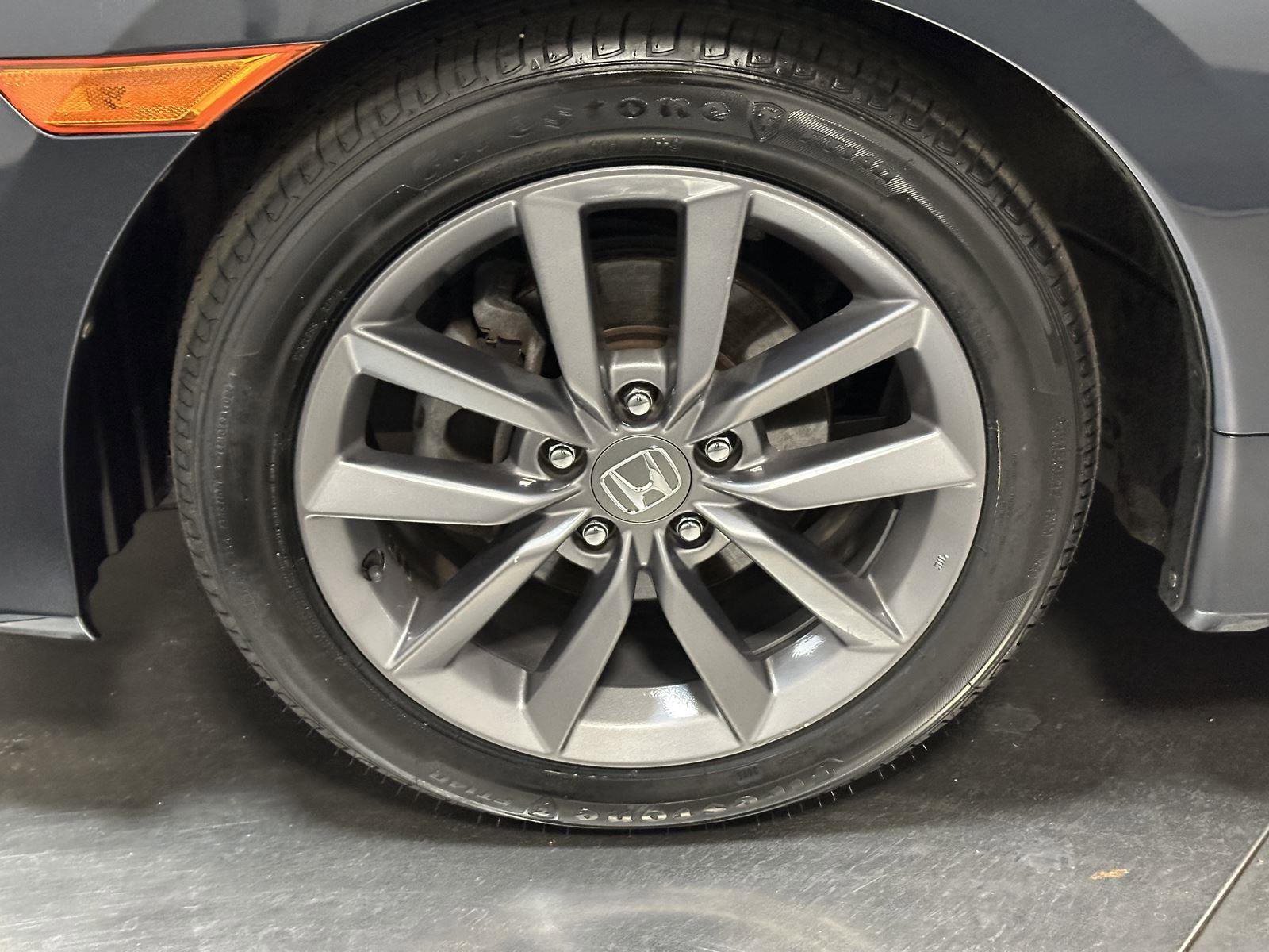 Used 2019 Honda Civic EX-L image 18