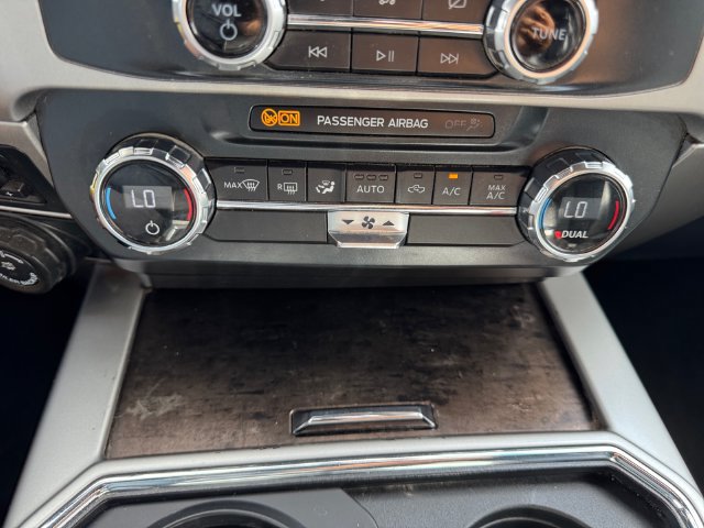 Used 2022 Ford F250 Lariat w/ Black Appearance Package AWD/4WD image 17