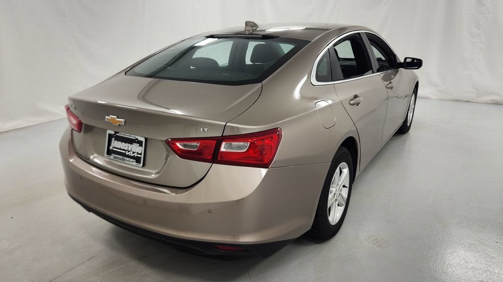Used 2024 Chevrolet Malibu LT FWD image 3