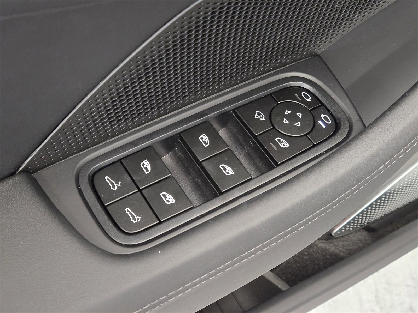 New 2025 Porsche Panamera image 15