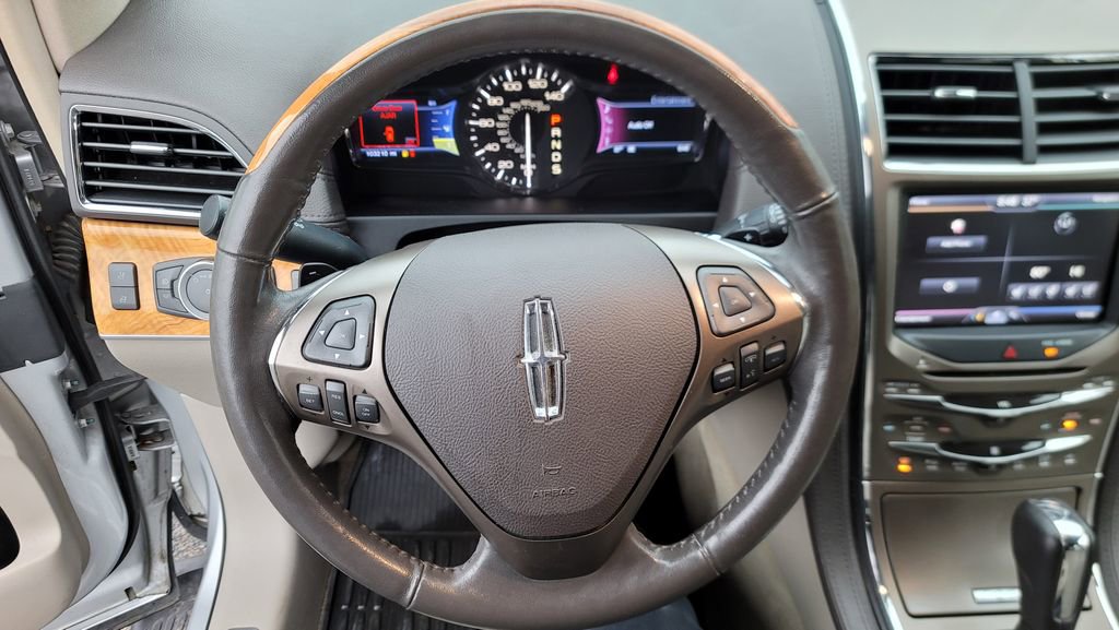 Used 2013 Lincoln MKX Base image 20