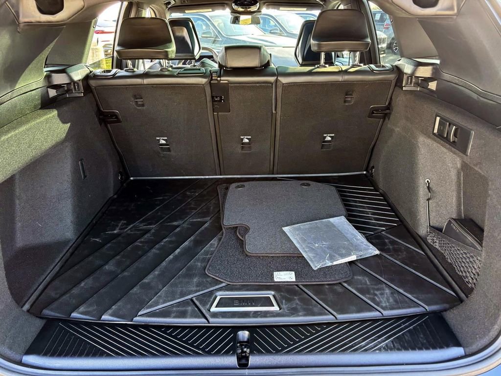 Certified 2023 BMW iX xDrive50 w/ Sport Package image 9