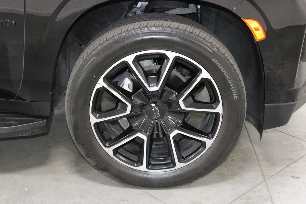 Used 2024 Chevrolet Suburban RST image 15