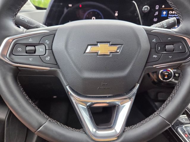 Certified 2025 Chevrolet Trax LT w/ LT Convenience Package FWD image 37