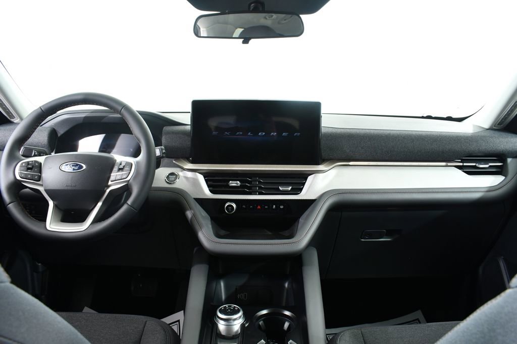 New 2026 Ford Explorer Active AWD/4WD image 7