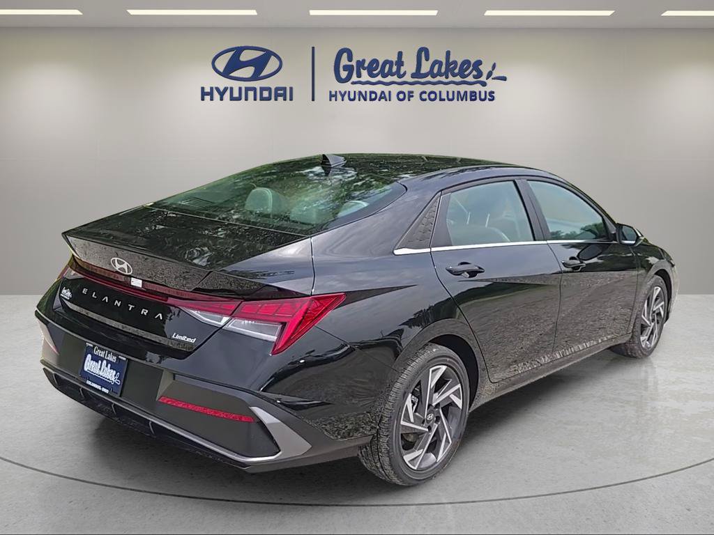 New 2026 Hyundai Elantra Limited FWD image 5