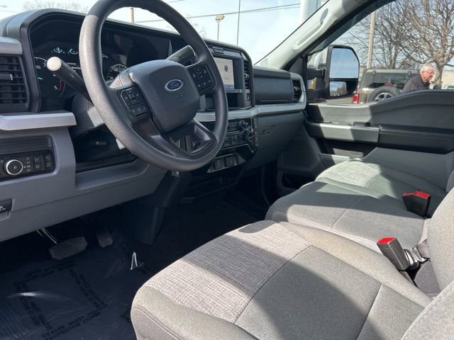 Used 2025 Ford F450 XLT w/ 360-Degree Camera Package image 16