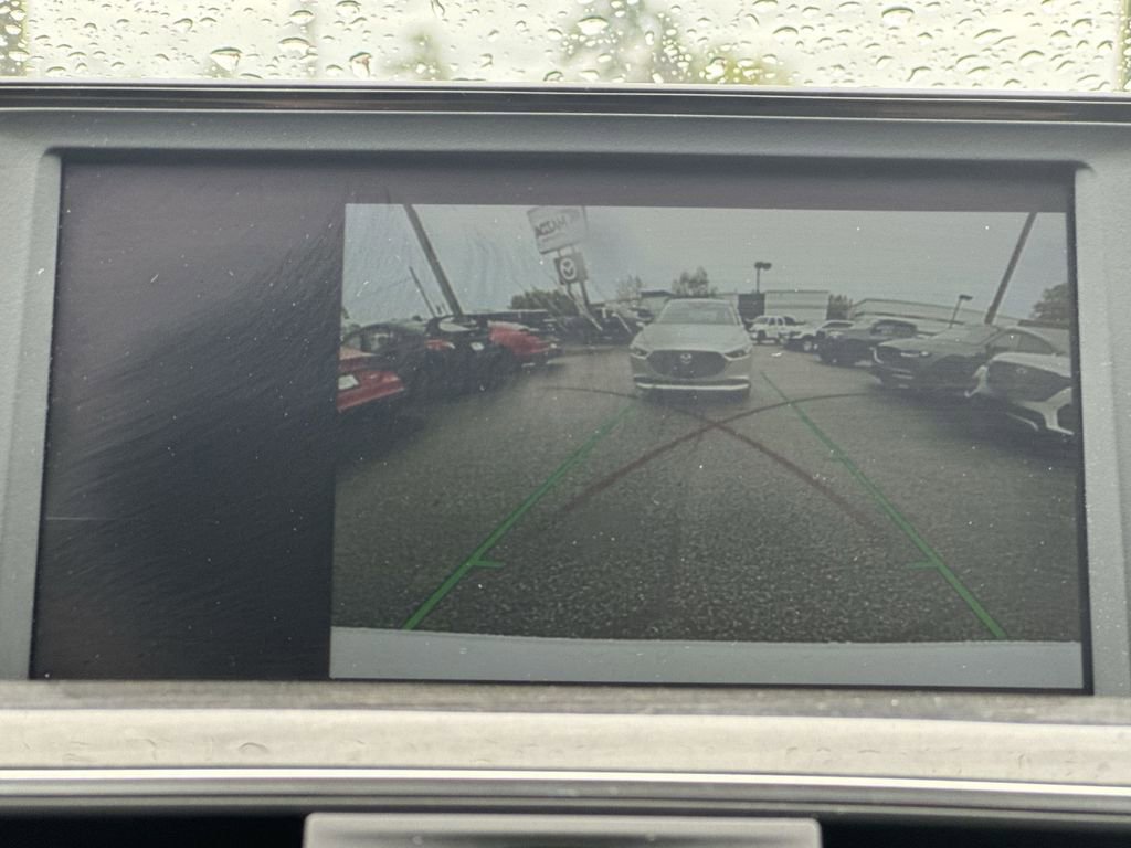 Used 2018 BMW 320i xDrive Sedan image 16