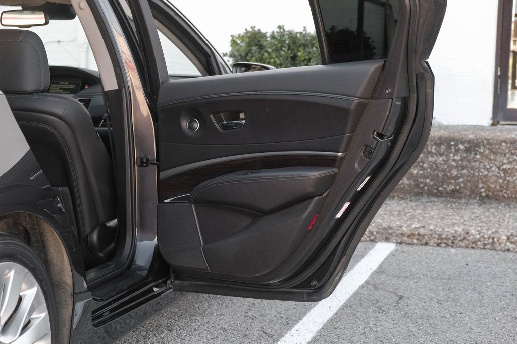 Used 2014 Acura RLX w/ Technology Package image 39