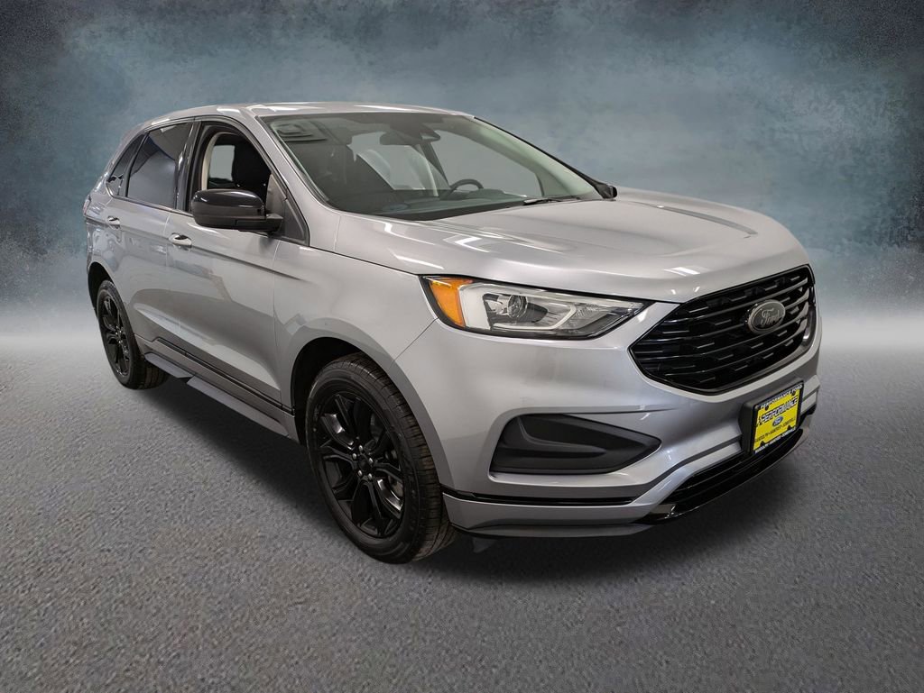 Used 2022 Ford Edge SE w/ Black Appearance Package AWD/4WD image 3