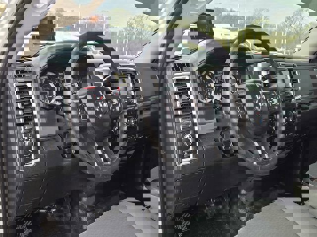 Used 2017 RAM 2500 SLT AWD/4WD image 19