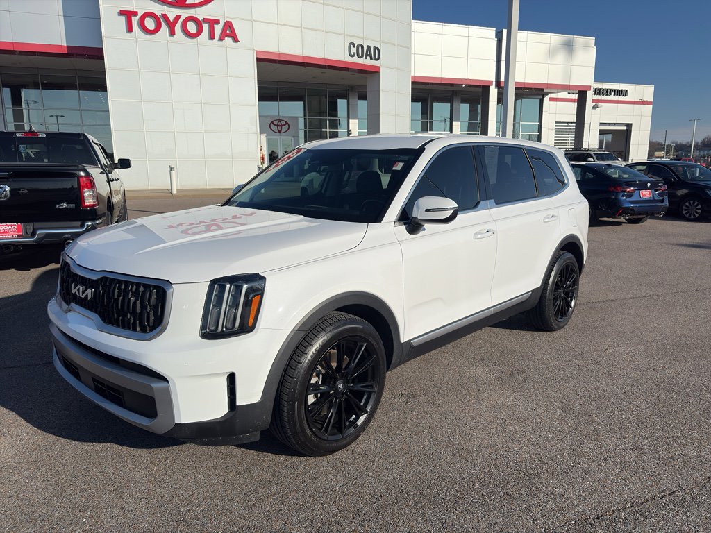 Used 2023 Kia Telluride LX