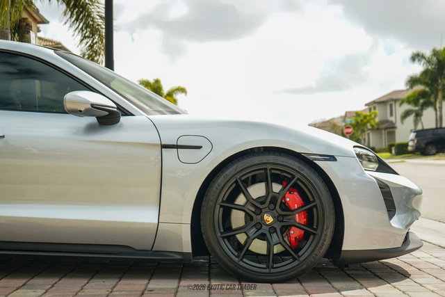 Used 2024 Porsche Taycan GTS AWD/4WD image 11