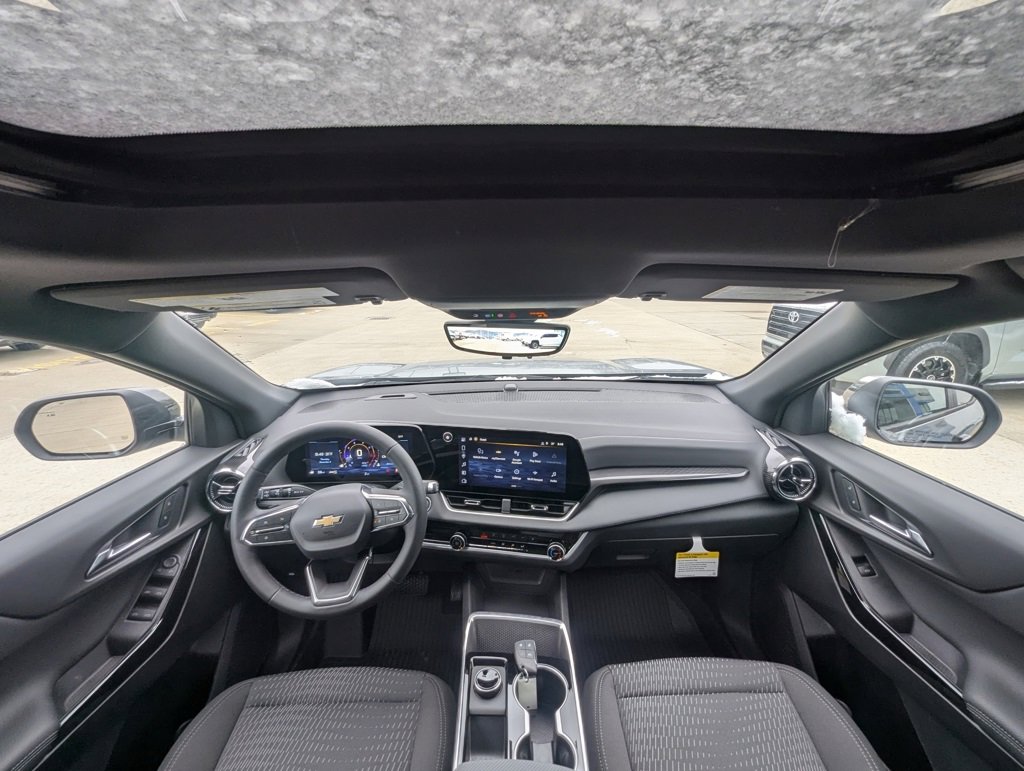 New 2026 Chevrolet Equinox LT image 17