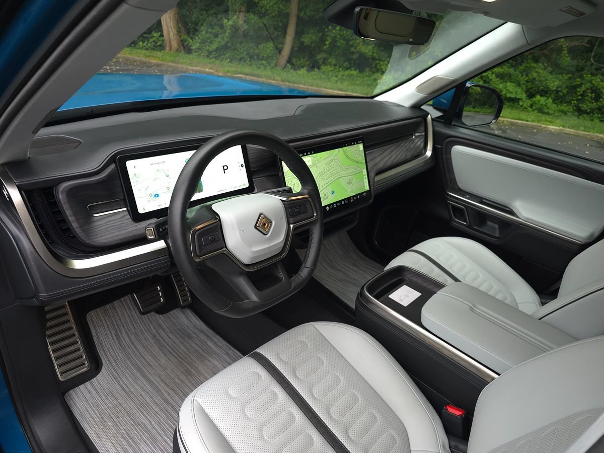 Used 2023 Rivian R1T Adventure AWD/4WD image 3