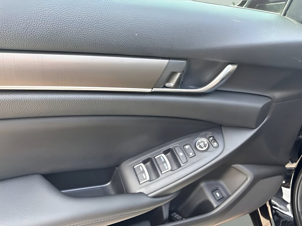 Used 2020 Honda Accord LX image 15