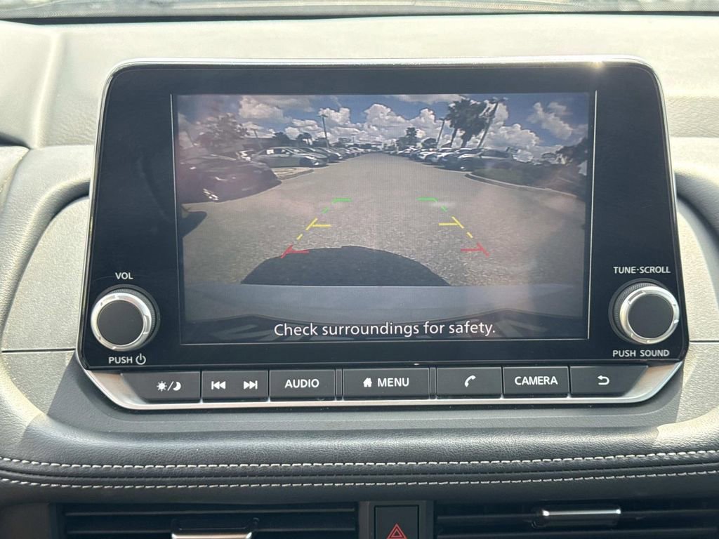 Certified 2024 Nissan Rogue SV FWD image 25