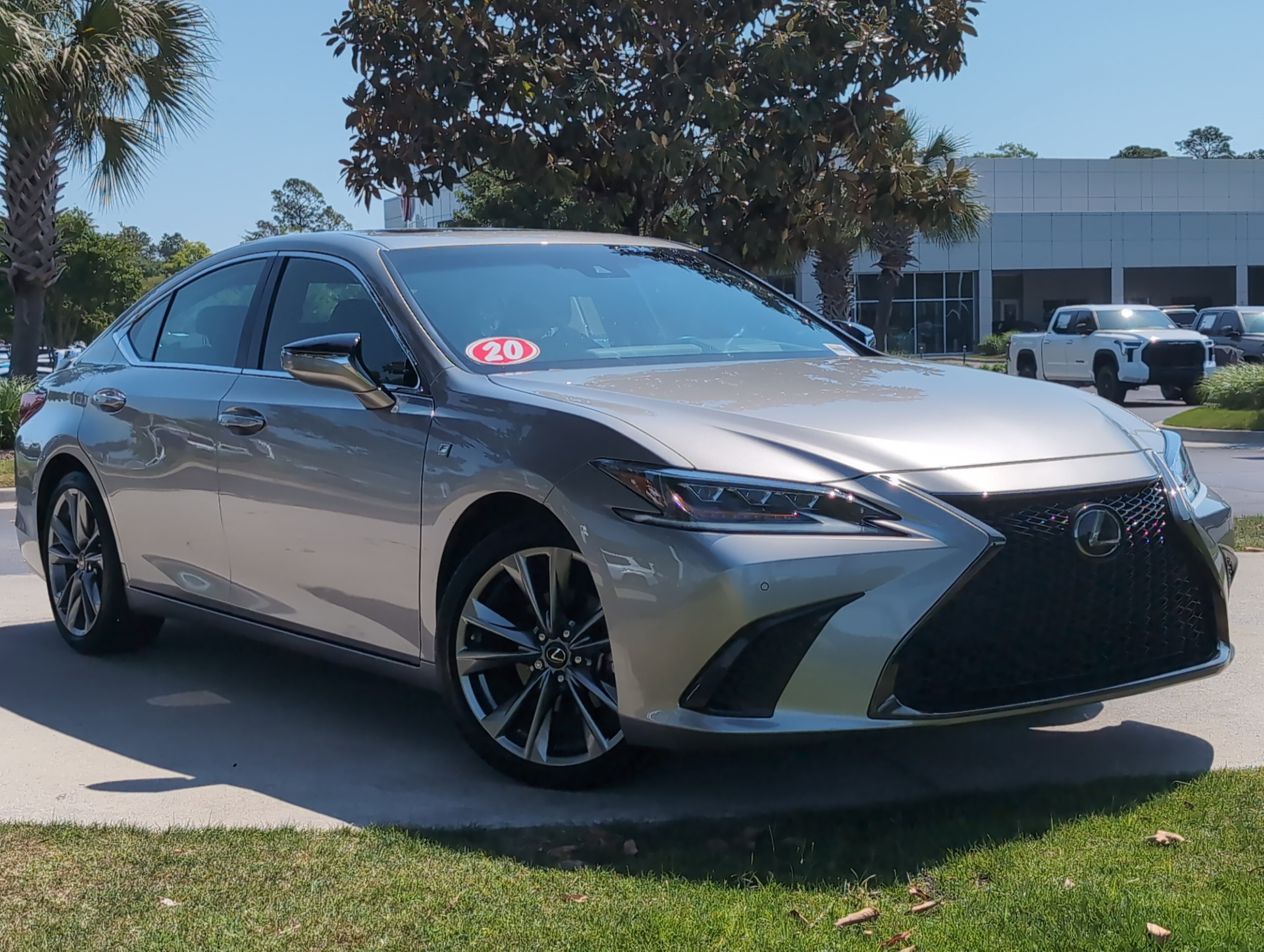 Used 2020 Lexus ES 350 F Sport w/ Accessory Package FWD image 2