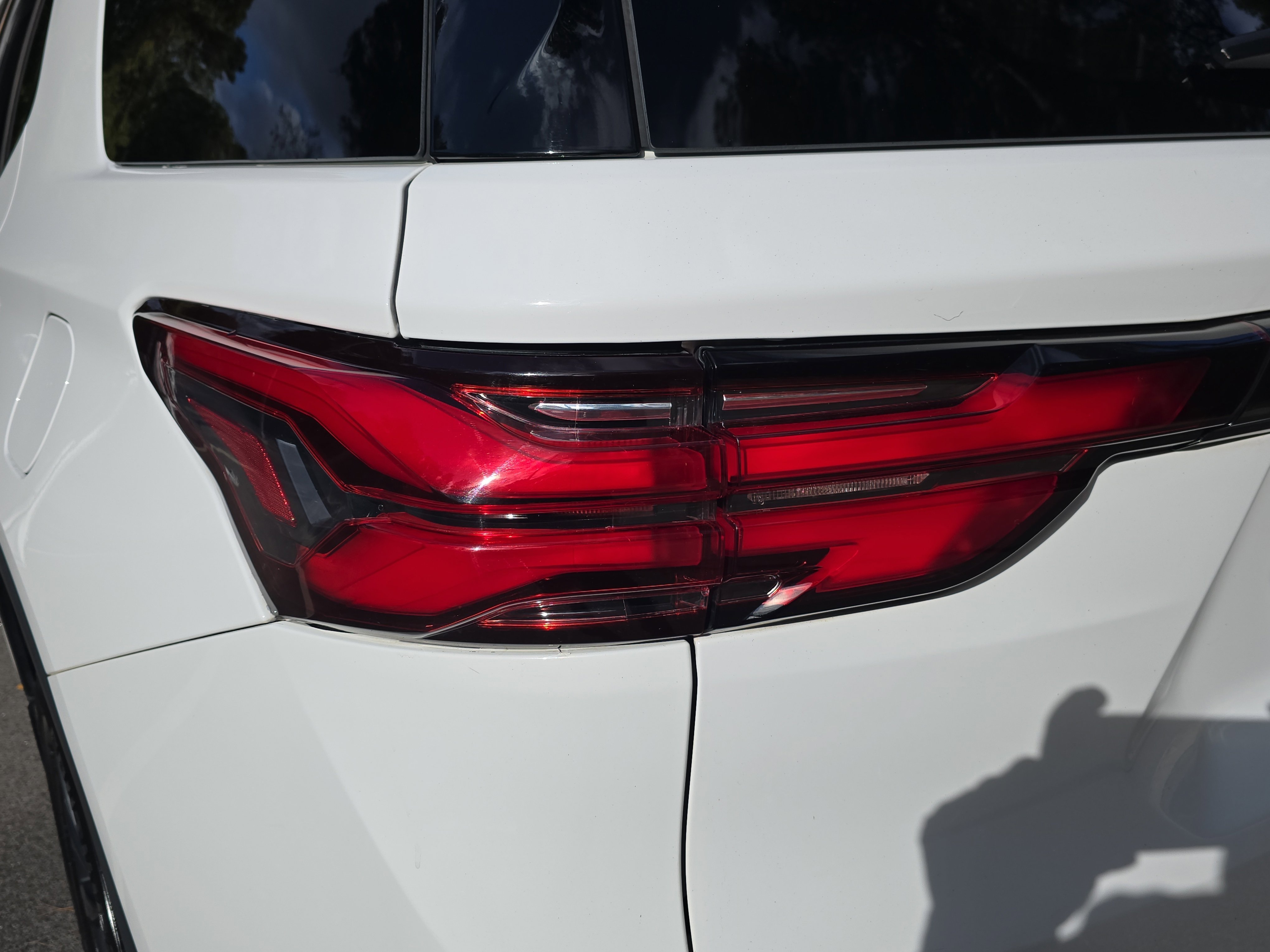 Used 2023 Chevrolet Traverse RS image 34