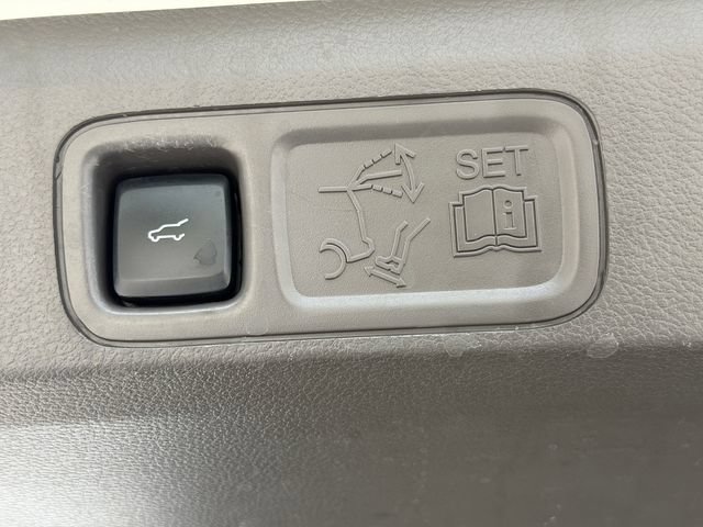 Used 2020 Ford Expedition Limited AWD/4WD image 18