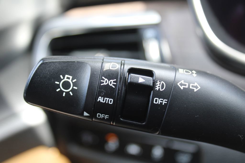 Used 2022 Kia Telluride SX w/ Towing Package FWD image 32