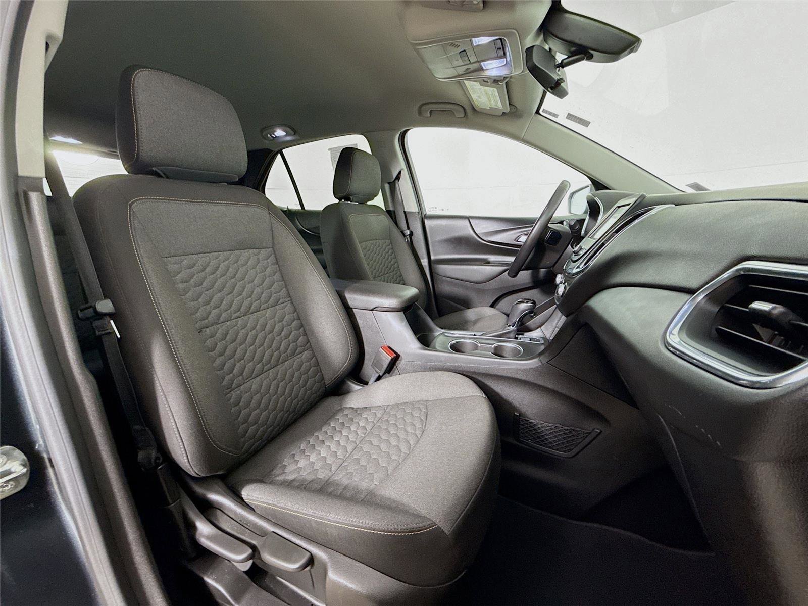 Used 2018 Chevrolet Equinox LT image 27