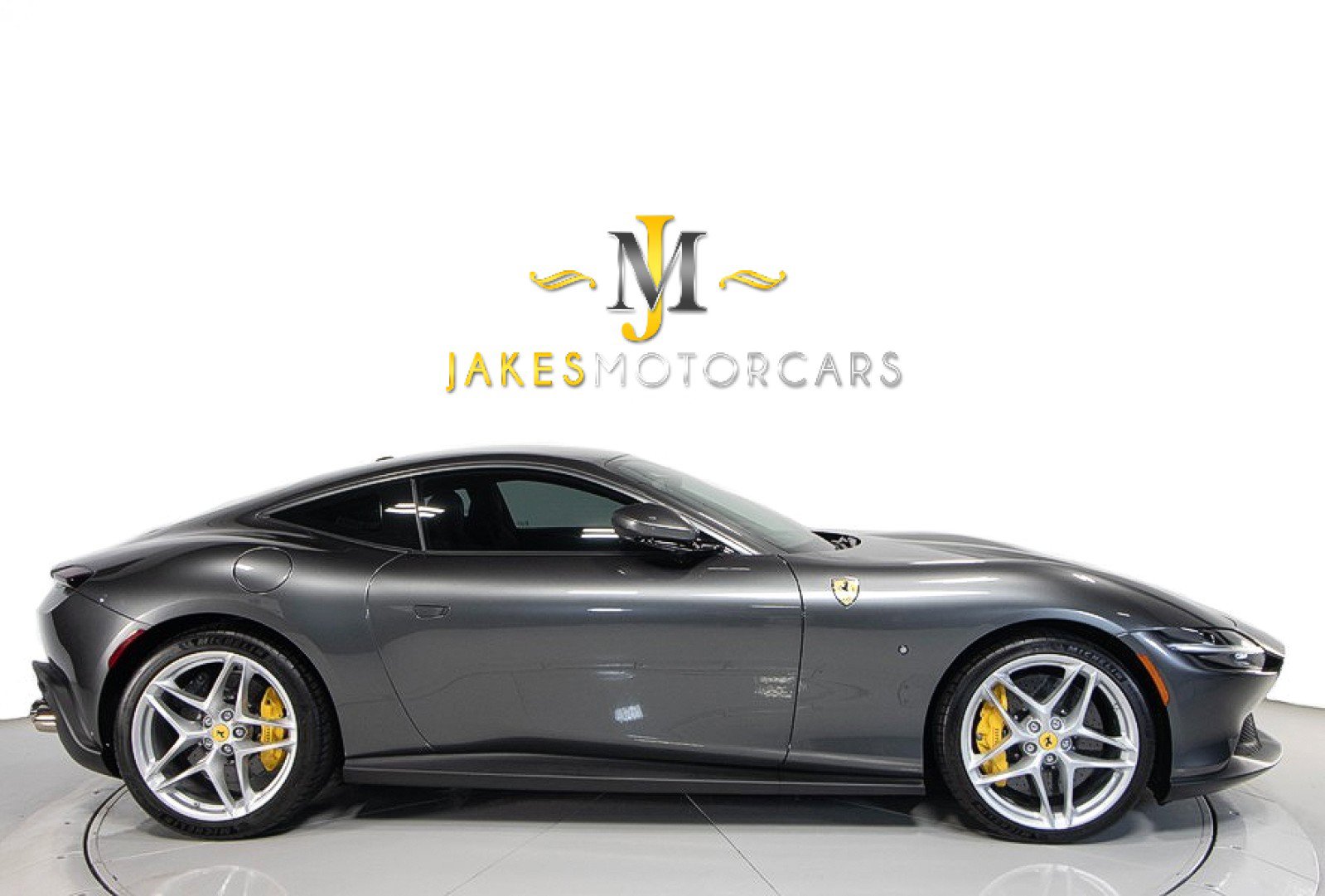 Used 2021 Ferrari Roma RWD image 13