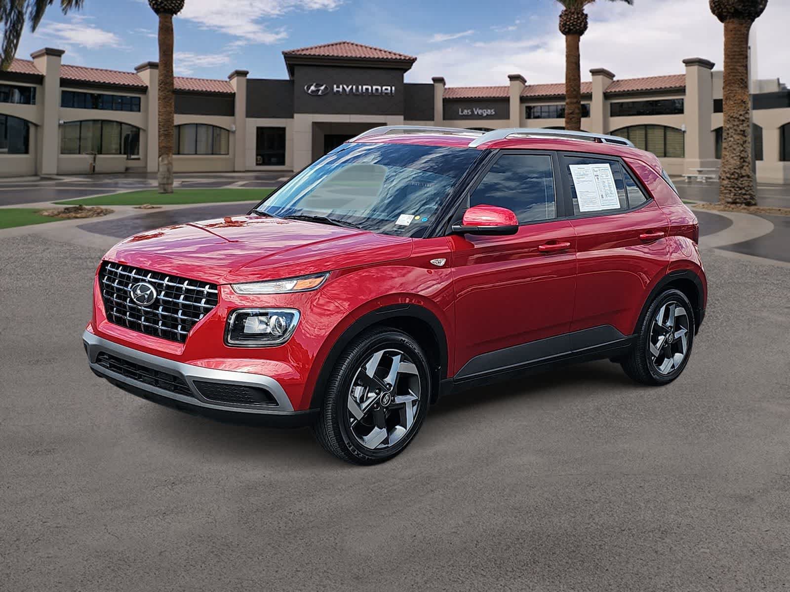 Used 2022 Hyundai Venue SEL FWD image 4
