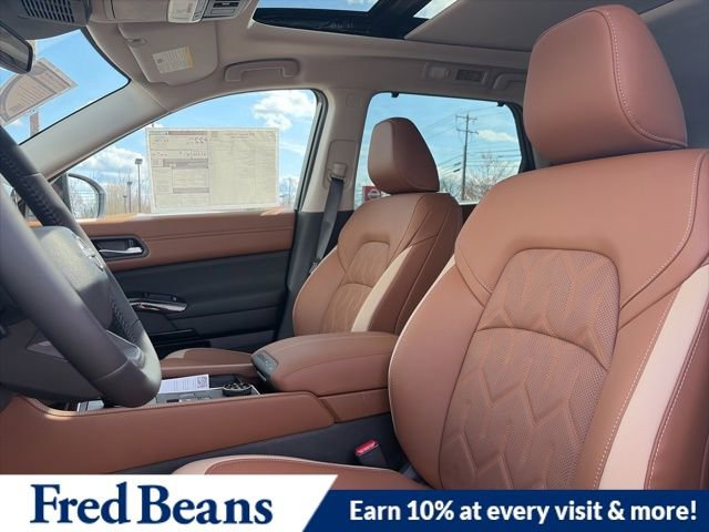 New 2026 Nissan Pathfinder Platinum w/ Cargo Package image 10