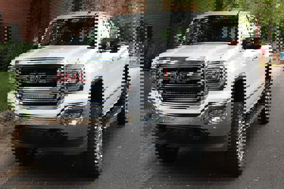 Used 2017 GMC Sierra 1500 SLT image 29