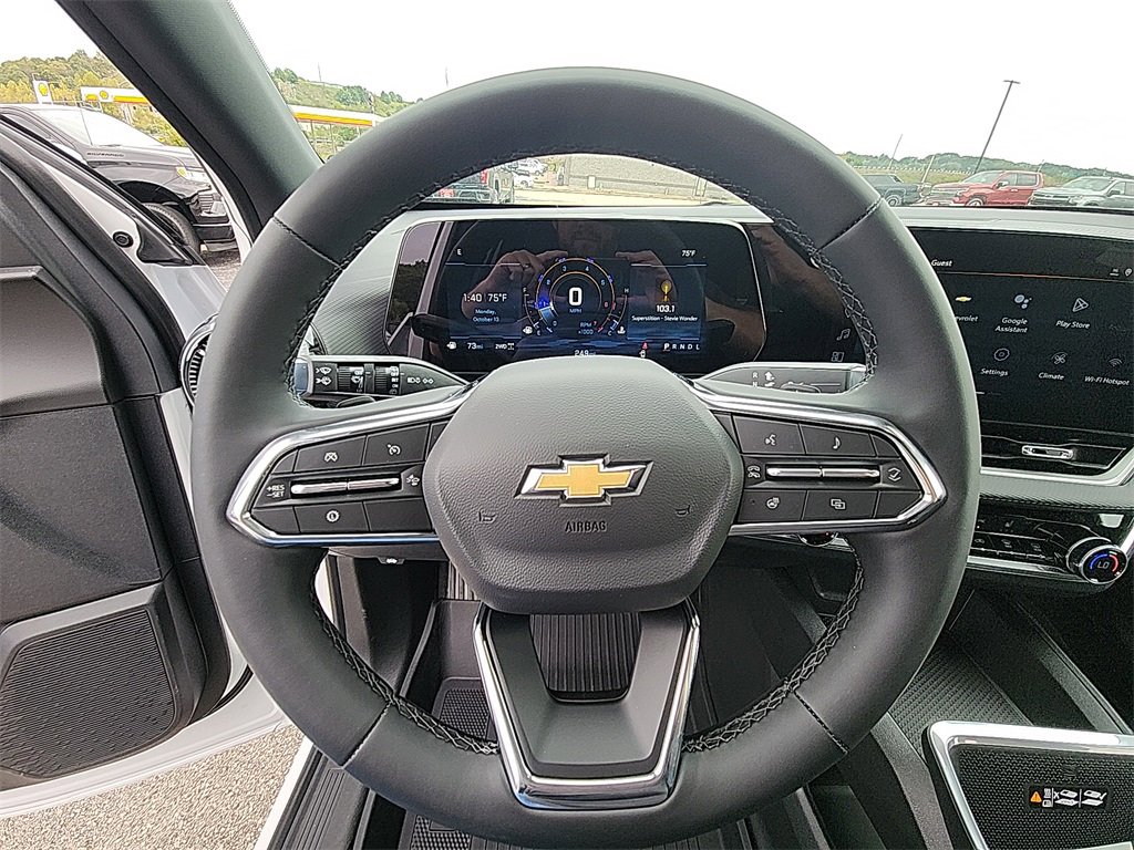 New 2026 Chevrolet Equinox LT w/ Convenience Package II image 17
