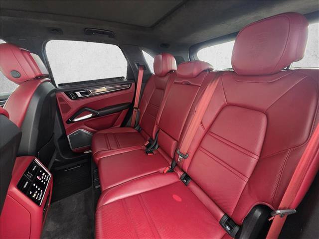 Used 2019 Porsche Cayenne Turbo image 14