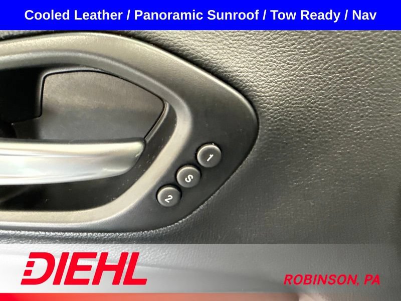 Used 2022 Jeep Cherokee Trailhawk w/ Sun, Sound & Nav Group AWD/4WD image 25
