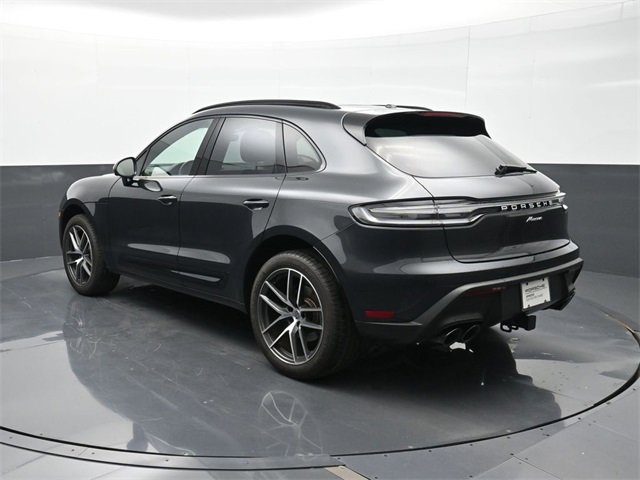 Used 2025 Porsche Macan image 3