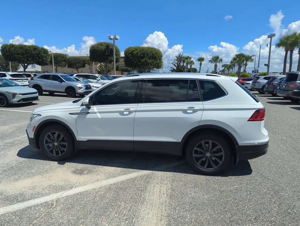 Used 2024 Volkswagen Tiguan SE FWD image 10