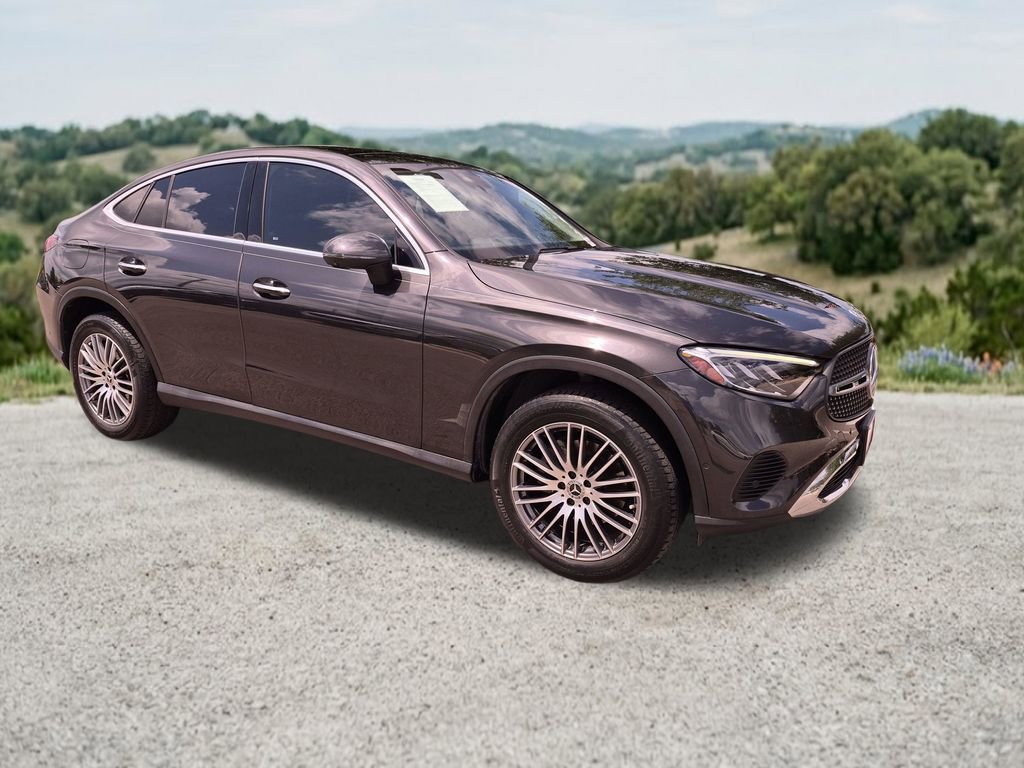 Used 2024 Mercedes-Benz GLC 300 4MATIC image 1
