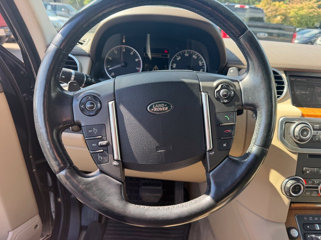 Used 2016 Land Rover LR4 HSE AWD/4WD image 14