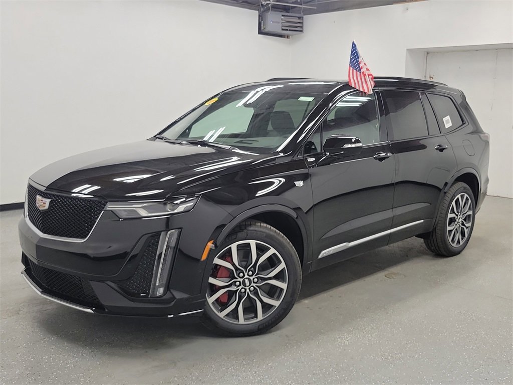 New 2025 Cadillac XT6 Sport w/ Technology Package