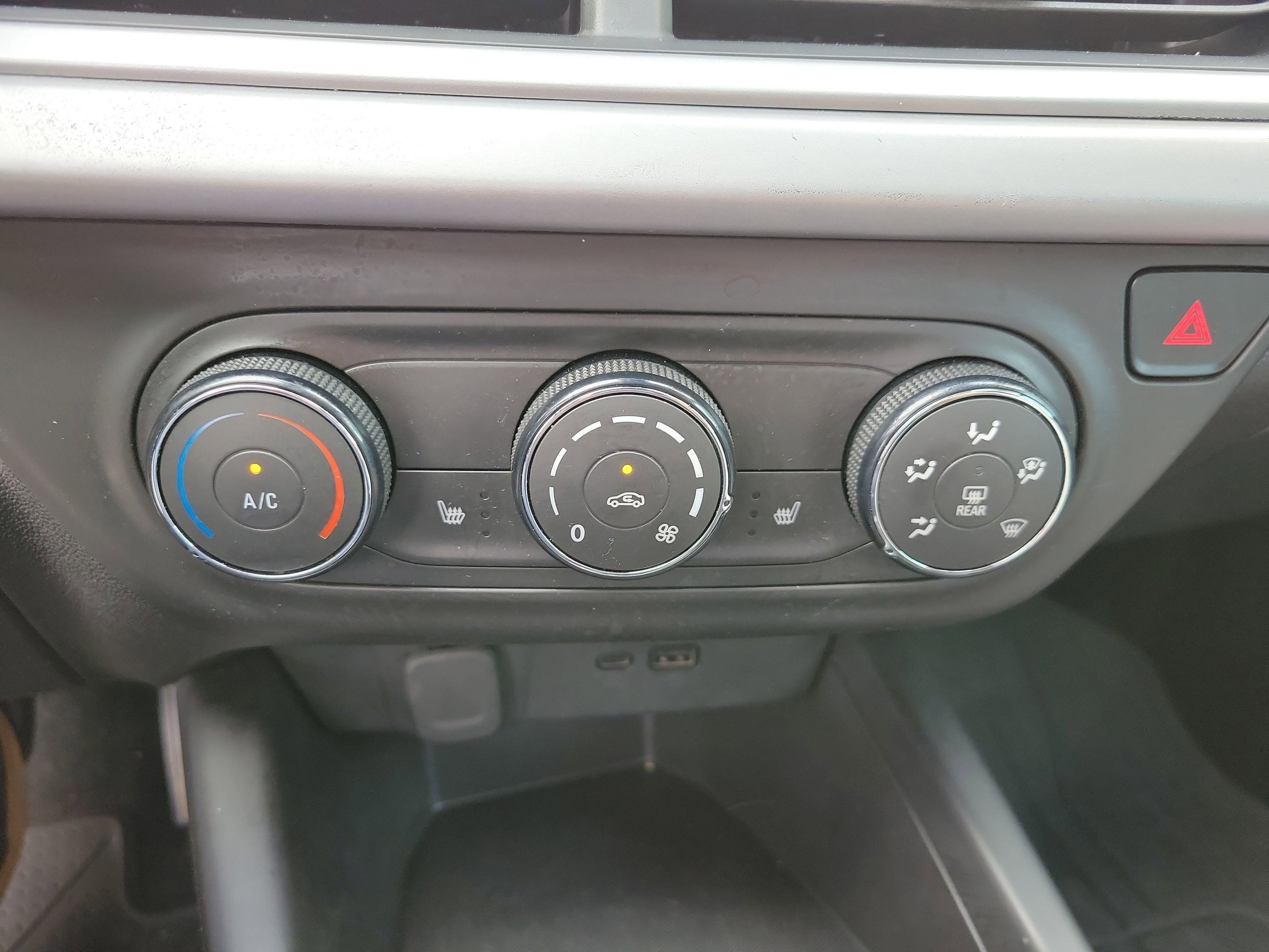 Used 2024 Chevrolet Trax RS w/ Driver Confidence Package image 17