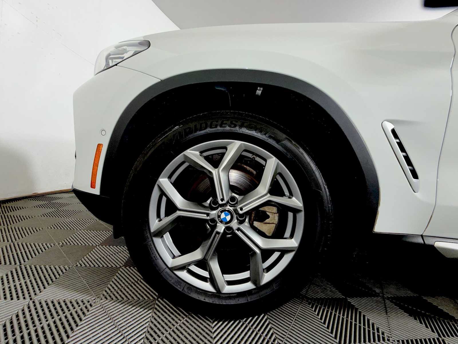 Used 2024 BMW X3 xDrive30i w/ Premium Package AWD/4WD image 8